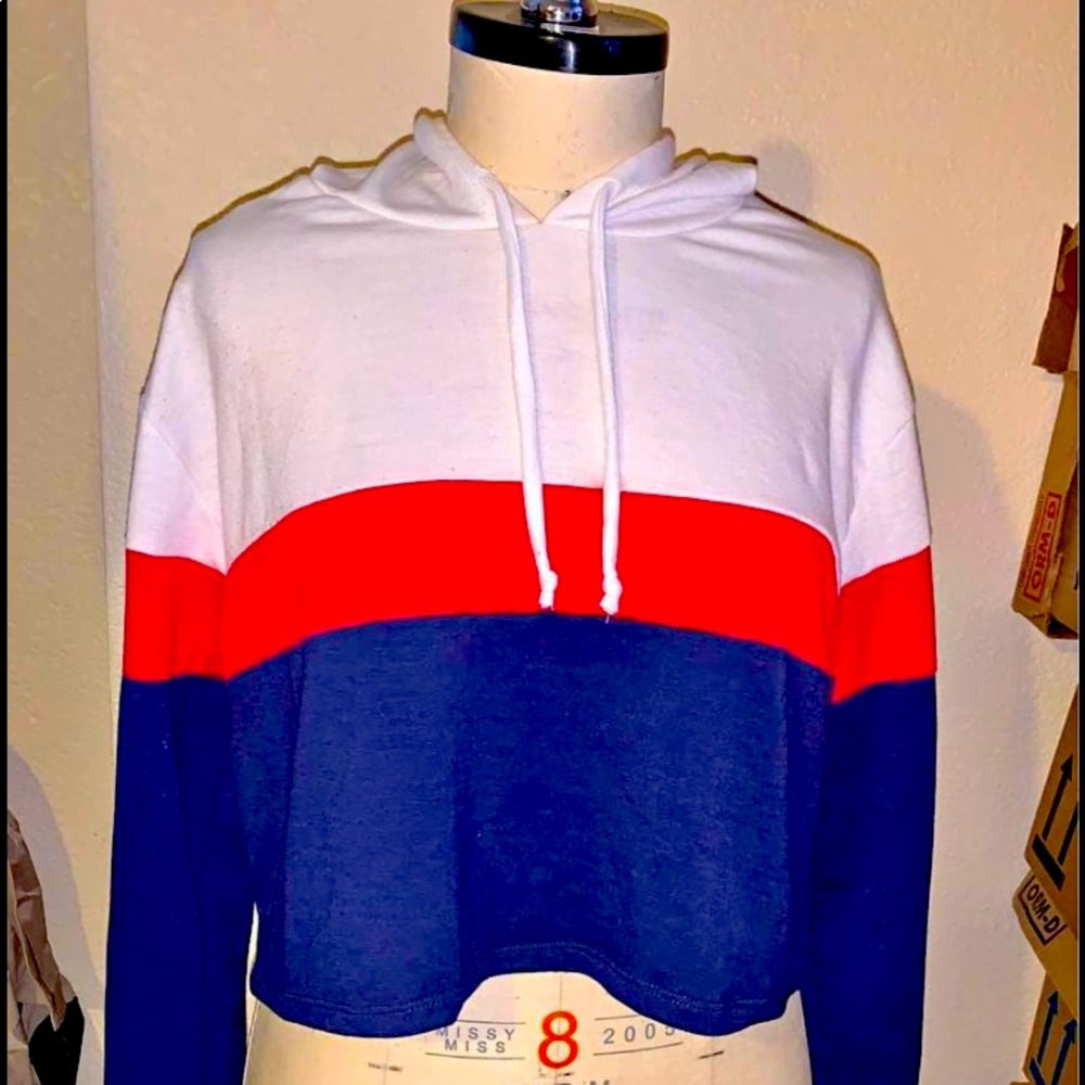 Women’s Cropped Hoodie